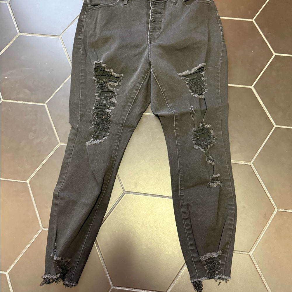Rue21 Black Skinny Jeans with Distressed Ankle Cuff